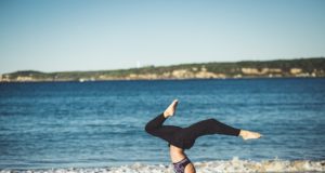 Yoga- Foto di Fezbot2000 su Unsplash